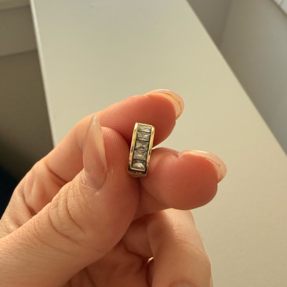 Kendra Scott gold and silver huggie earrings - Picture 4 of 6